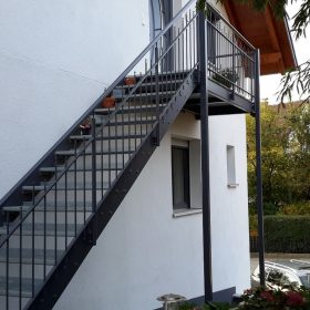Treppe ohne Stützen 2 Metallbau Klass Adelshofen